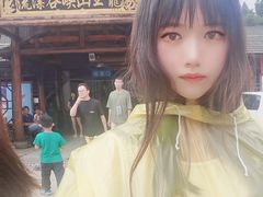 -安吉龙王山峡谷漂流