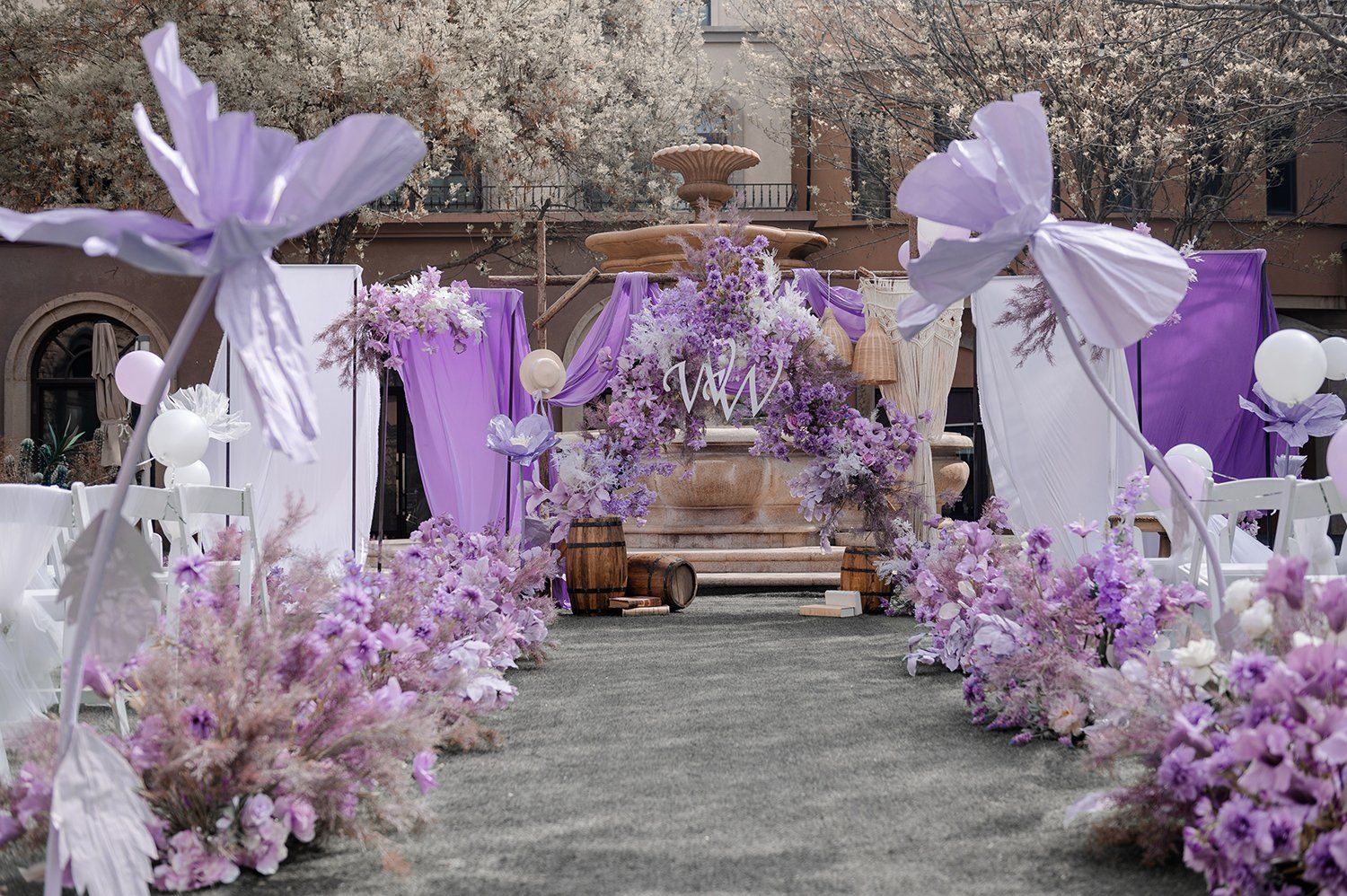 梦幻紫色婚礼布置