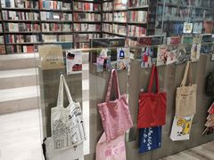 -钟书阁(群光广场店)
