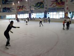 -冠军冰场CHAMPION RINK(百联又一城店)