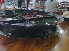 -正南齊北重庆老火锅(光华村直营店)