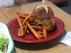 27汉堡-HELLO 27 意面·沙拉·帕尼尼