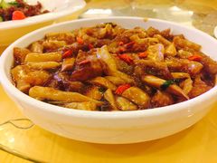 -山明水秀大饭店