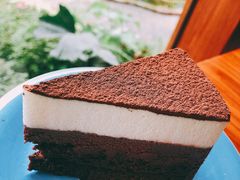 -Chom Cafe and Restaurant