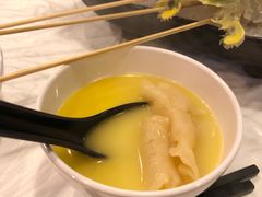 -鲜入围煮花胶鸡海鲜火锅