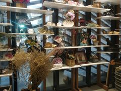 -新华里咖啡书吧(新华书店小寨店)