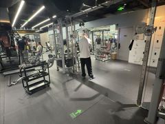 -VLines耀能运动24小时·月付制健身(京广桥店)