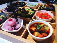 九宫格玲珑前菜-新仙清汤牛腩(铜锣湾店)