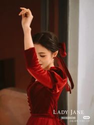 -Lady  Jane高端婚纱礼服馆