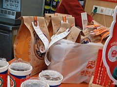 -塔斯汀中国汉堡(白云京溪地铁站店)