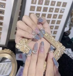 -ZX·美睫设计师汇聚店