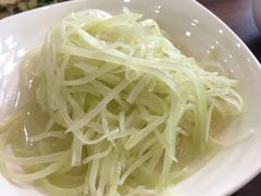 凉拌笋丝-壹阁胡羊焖饼(特色小吃街店)
