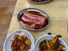 -牛信亭韩国料理·炭火烤肉(紫藤路店)