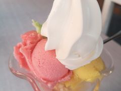 -古老冰山特色冰淇淋店(艾提尕尔店)