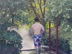 -腾冲洞山温泉村