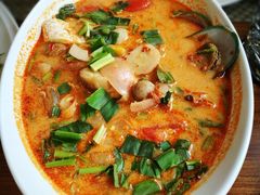 -Chom Cafe and Restaurant