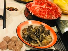 -鲜入围煮花胶鸡海鲜火锅