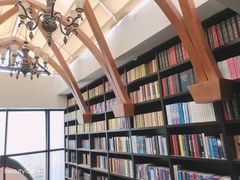 -钟书阁(松江泰晤士小镇店)