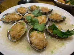 大连鲍鱼蒜蓉粉丝蒸-好彩海鲜火锅饭店(银河百老汇店)