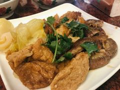 -猪脚洪隆江猪脚饭