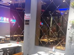 -老街烧烤大排档·地道湖北菜·龙虾馆(汉口火车站店)