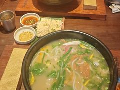 -银米·云南传统过桥米线(双廊黑金冠店)