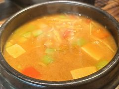 -明洞阿姨·韩式酱蟹烤肉·创意料理(三元桥店)