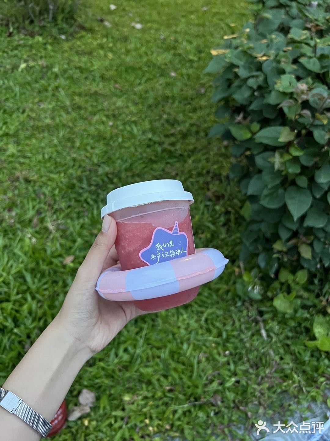 谁还不是个宝宝！六一就该喝萃春疯迷你杯