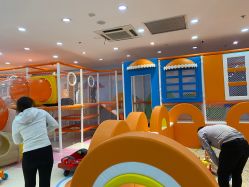 -爱婴室(上海浦建路店)