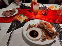 -君来湖滨饭店·玫瑰园