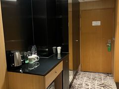 -上海虹桥西郊假日酒店