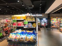 -中百仓储超市有限公司(越秀星汇维港店)