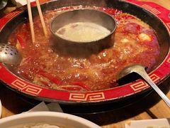 -巴国妹子毛肚火锅(蓝光悦城店)