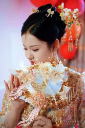 点击看大图 -爱伊人婚纱礼服美妆馆