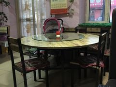 -玖月时尚泰式餐厅