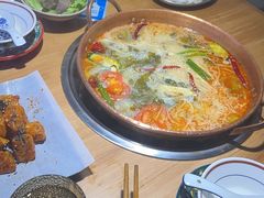 -洱火云南酸菜牛肉火锅(石景山当代商城店)