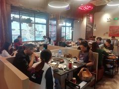 大堂-热火朝天鲜切牛肉火锅(南强街巷店)