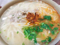 猪肘汤面-亮亮面馆(经六路店)