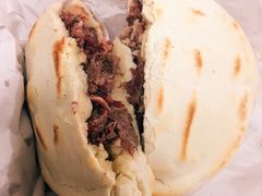 腊牛肉夹馍-杨天玉腊牛羊肉店