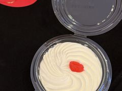 -红宝石·鲜奶小方·海派西点房(南丹店)