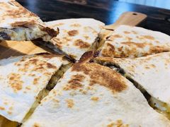 牛肉芝士薄饼-艾蜜西餐厅(梅园店)