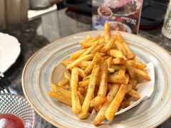 木姜子薯条-LESCEDARS Brasserie Bistro香柏树