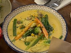 奶油南瓜汤配多种蔬菜-salée