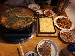 -枣玛露炭火烤肉脊骨锅