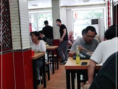 大堂-门框胡同百年卤煮(新街口店)