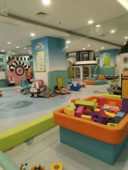 -孩子王童乐园(唐山万达广场店)