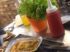 -马路牙子烧烤音乐酒馆(望京店)