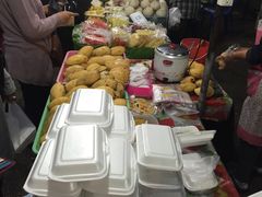 -芒果糯米饭摊子