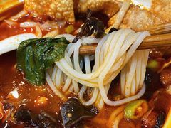 -丽丽三鲜螺蛳粉(田林路店)