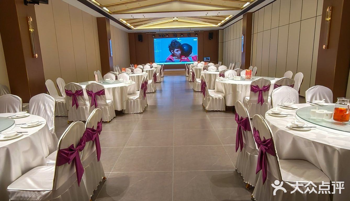 这鮰鱼吃了，终生难忘，鱼皮敲敲敲软糯😋